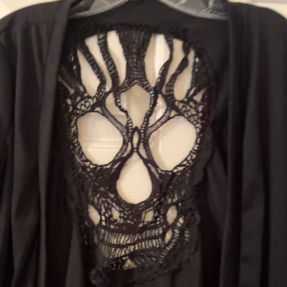 Ealey Fushi Black Long Sleeve Cardigan Skull Goth Girl Size M/L NWOTs - Picture 5 of 8